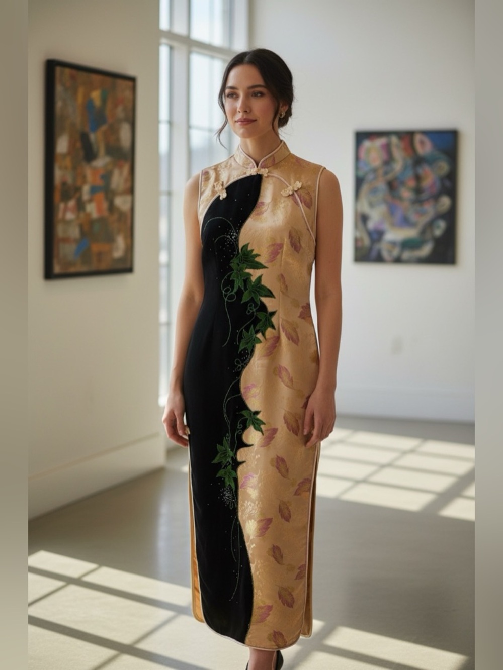Elegant Gold and Black Sleeveless Cheongsam Dress